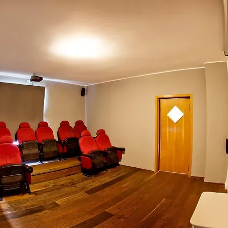 Ferienhaus 12 Personen Westerwald L Wellness, Kino Und Bar Villa *